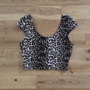 !! SOLD !! ✨$5= B2GO Free!✨Leopard crop top